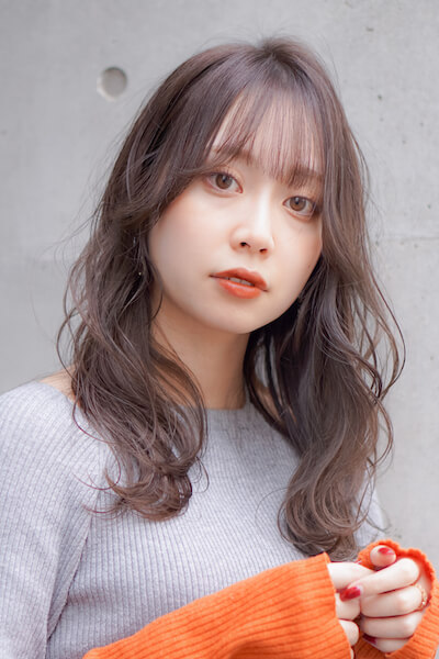 ヘアスタイル（ウェーブ）